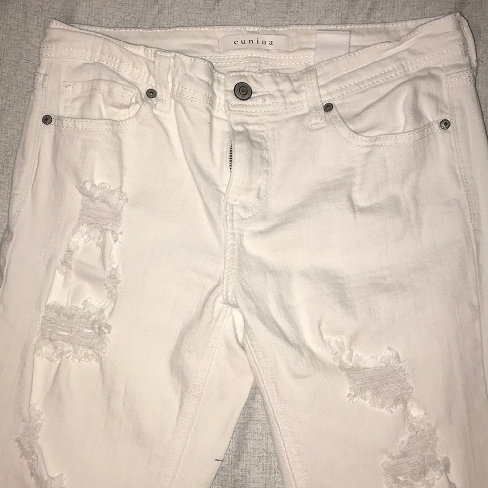 SOLD Eunina distressed skinny jeans 🖤